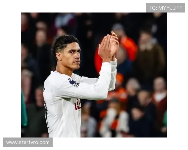 独特的方式，本泽马祝福瓦拉内：高级粪肥